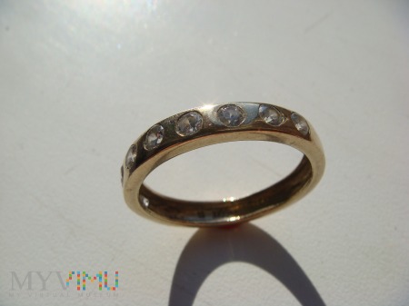 Złoty pierścień - 9 kamieni