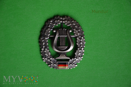 Bundeswehra: oznaka na beret Militärmusikdienst