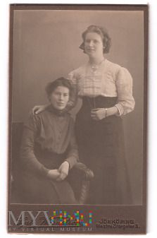 portret dwóch kobiet