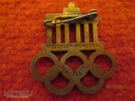 Oficjalna odznaka XI Olimpiady w Berlinie 1936r.