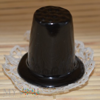Duże zdjęcie Naparstek-czarny kapelusz