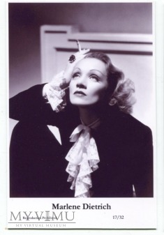 Marlene Dietrich Swiftsure Postcards 17/32