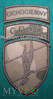 Jednostka Wojskowa „Grom". Na mundur pustynny.
