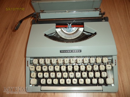 maszyna do pisania SILVER REED model 7200