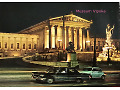 Austria Wiedeń Parlament rzeźba - nocą