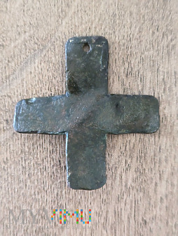 Unidentified cross or badge.
