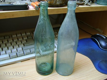 Duże zdjęcie butelki wod wódki 0,5 l