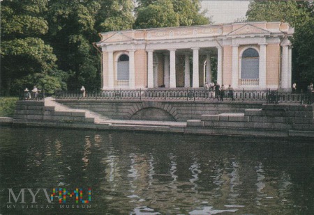 Mikhailovsky Garden. Petersburg.