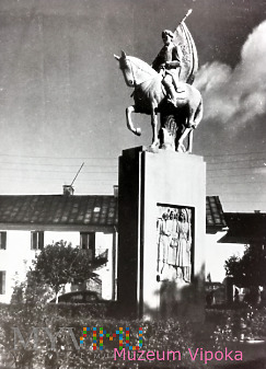 Końskie - pomnik konny Tadeusza Kościuszki