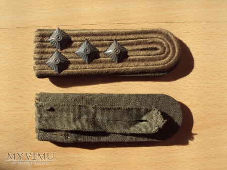 Oznaki stopnia na mundur polowy - Hauptmann