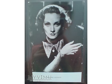Duże zdjęcie Marlene Dietrich lata 30-te + papieros F 242