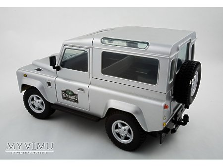 Land Rover Defender 90 (LR Experience)