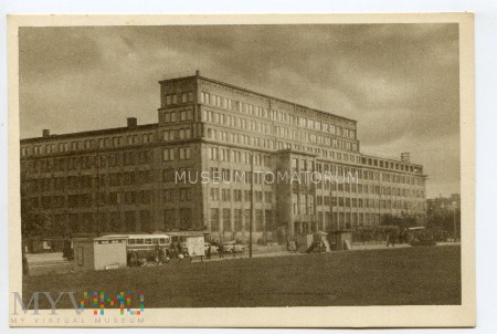 W-wa - budynek BGK - 1952