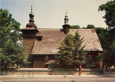 Drewniany kościół NP Marii z XV w. z wieżą z XX w.