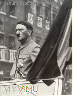 Hitler i „krwawy sztandar”