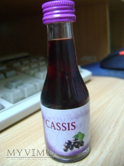 likier Cassis