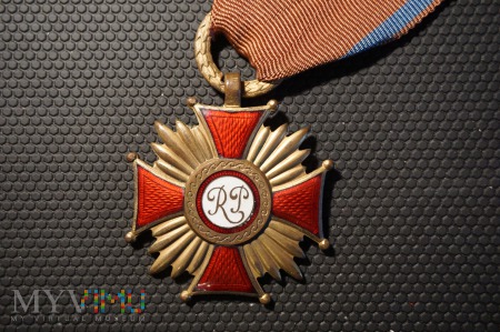 Złoty Krzyż Zaslugi - RP ,, Bierutowski