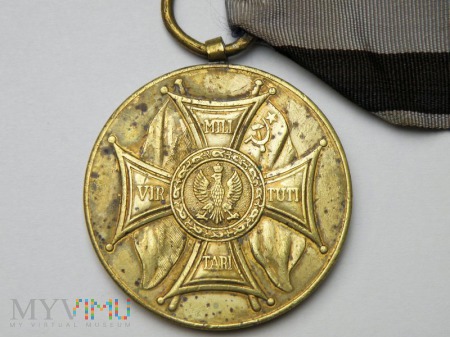 Duże zdjęcie Medal Zasłużonym Na Polu Chwały;Sztandary-Lenino43