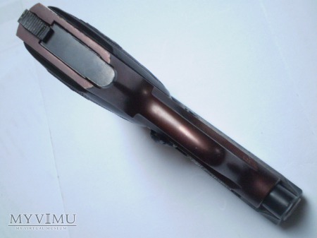 Pistolet UNIQUE kal. 6,35 mm