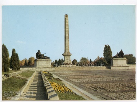 Duże zdjęcie Warszawa - Cmentarz Żołnierzy Radzieckich - 1975