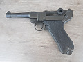 Pistolet P08- replika