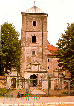 Burzenin - barkokwy kościół z XVII w.