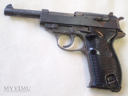 Pistolet Walther P38 "byf 44"
