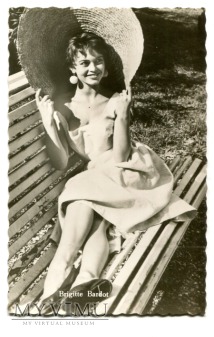 Duże zdjęcie Brigitte Bardot Niemcy Kolibri Postcard Pocztówka