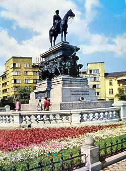 Bułgaria Sofia pomnik zwrócony na prawo