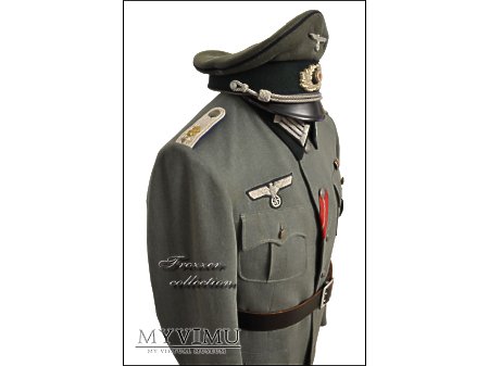 Dienstrock oberleutnanta służb medycznych