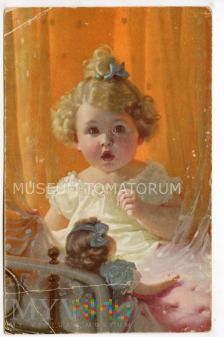 Duże zdjęcie Mała dziewczynka z lalką
