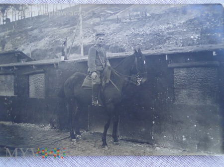 Duże zdjęcie Ułan na koniu