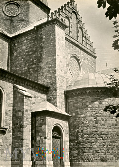 Płock - fragment romańskiej katedry z XII w.