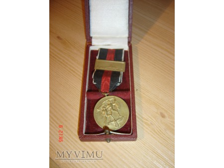 Medal za Okupacje 1.10.1938+ Szpanga