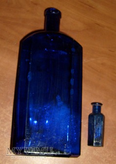 Stara kobaltowe butelki