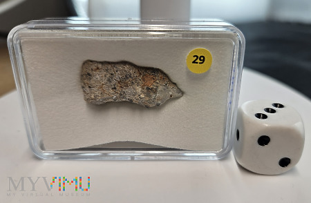 29. Bechar 003- 3,32 grama- meteoryt księżycowy