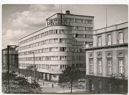 Gdynia - ulica 10 Lutego i budynek PLO - 1961