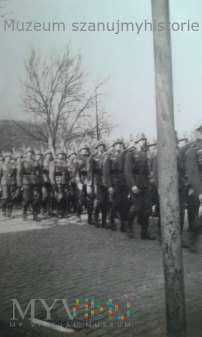Duże zdjęcie niemiecka kolumna w marszu