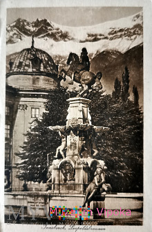 Austria Innsbruck Altstadt fontanna Leopolda