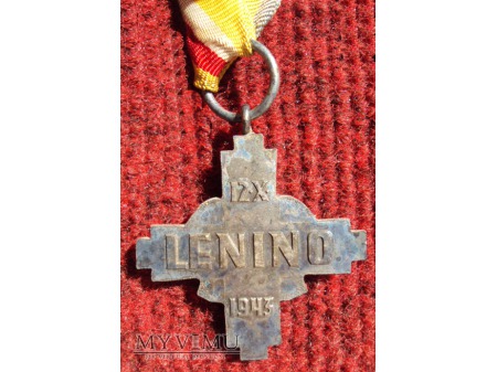 Duże zdjęcie Krzyż Bitwy pod Lenino