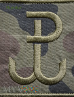 Oznaka Polska Walcząca na mundur polowy