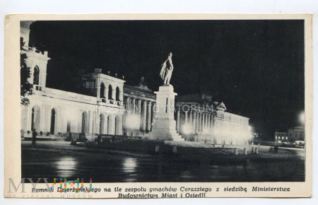 W-wa - pomnik Dzierżyńskiego - lata 50-te