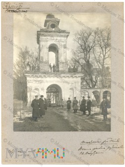 Horodyszcze - klasztor benedyktów - brama wjazdowa