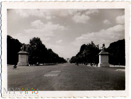 2 stare małe zdjęcia z pomnikami konnymi - Paryż i