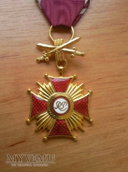 Złoty Krzyż zasługi z mieczami nadany po 1990roku