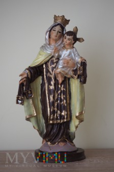 Figurka Matki Boskiej Szkaplerznej