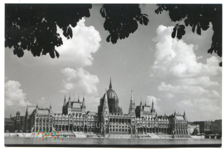 Duże zdjęcie Budapest - Parlament - lata 60-te XX w.