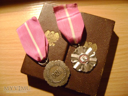 Duże zdjęcie Medale za Długoletnie Pożycie Małżeńskie PRL