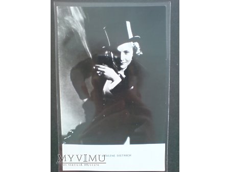Duże zdjęcie Marlene Dietrich z papierosem MAROKO F 241