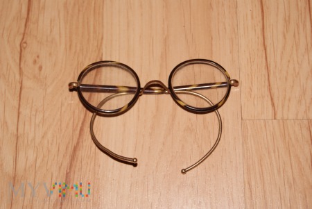 Stare okulary sygnowane